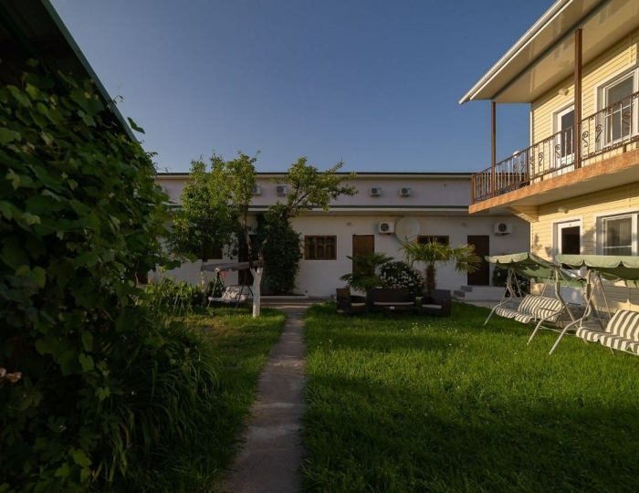 Отель Family Holiday / Фэмили Холидей Цандрипш